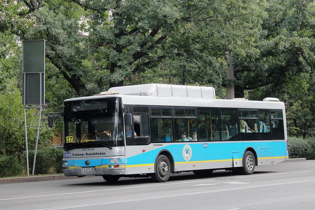 Алматы, Yutong ZK6120HGM № 008