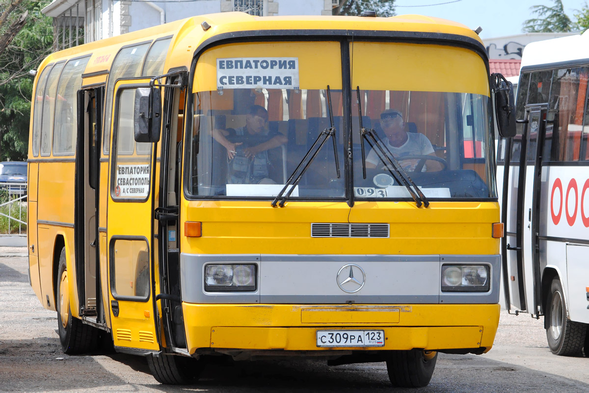 Республика Крым, Mercedes-Benz O303-11ÜHE № 92