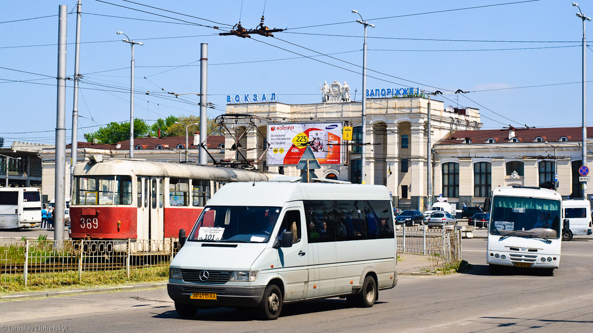 Запарожская вобласць, Mercedes-Benz Sprinter W904 412D № AP 4110 AA; Запарожская вобласць, ХАЗ-3250.02 № AP 0019 AA