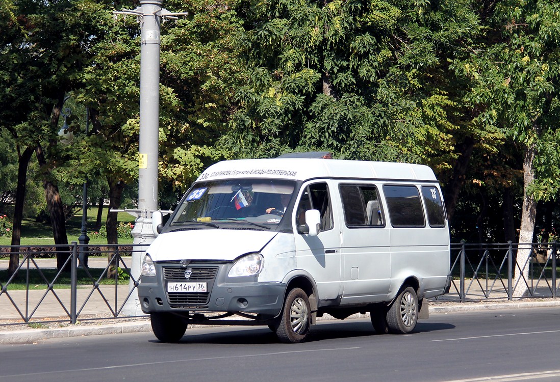 85 автобус астрахань. Газель пассажирская 3274. Газель пассажирская а 417 Хо 134. Газель пассажирская а 104 тн 134. Газель пассажирская р 354 ХН 36.