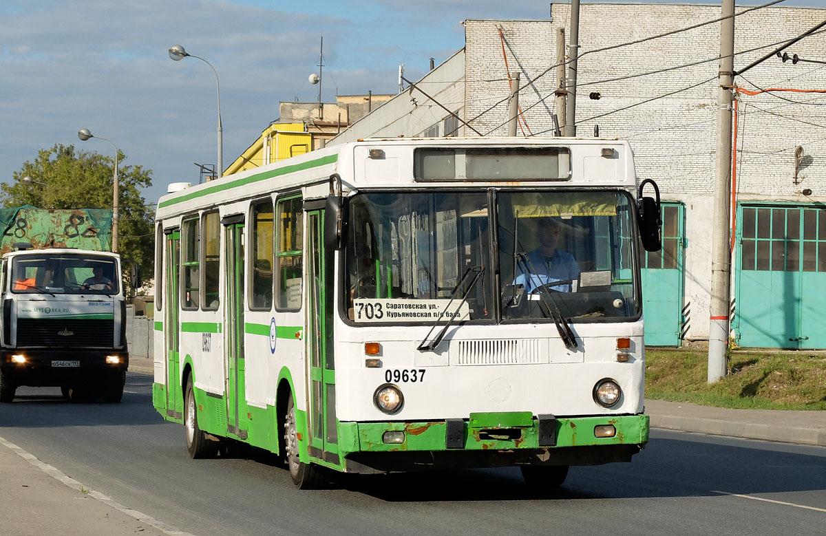 Москва, ЛиАЗ-5256.25 № 09637