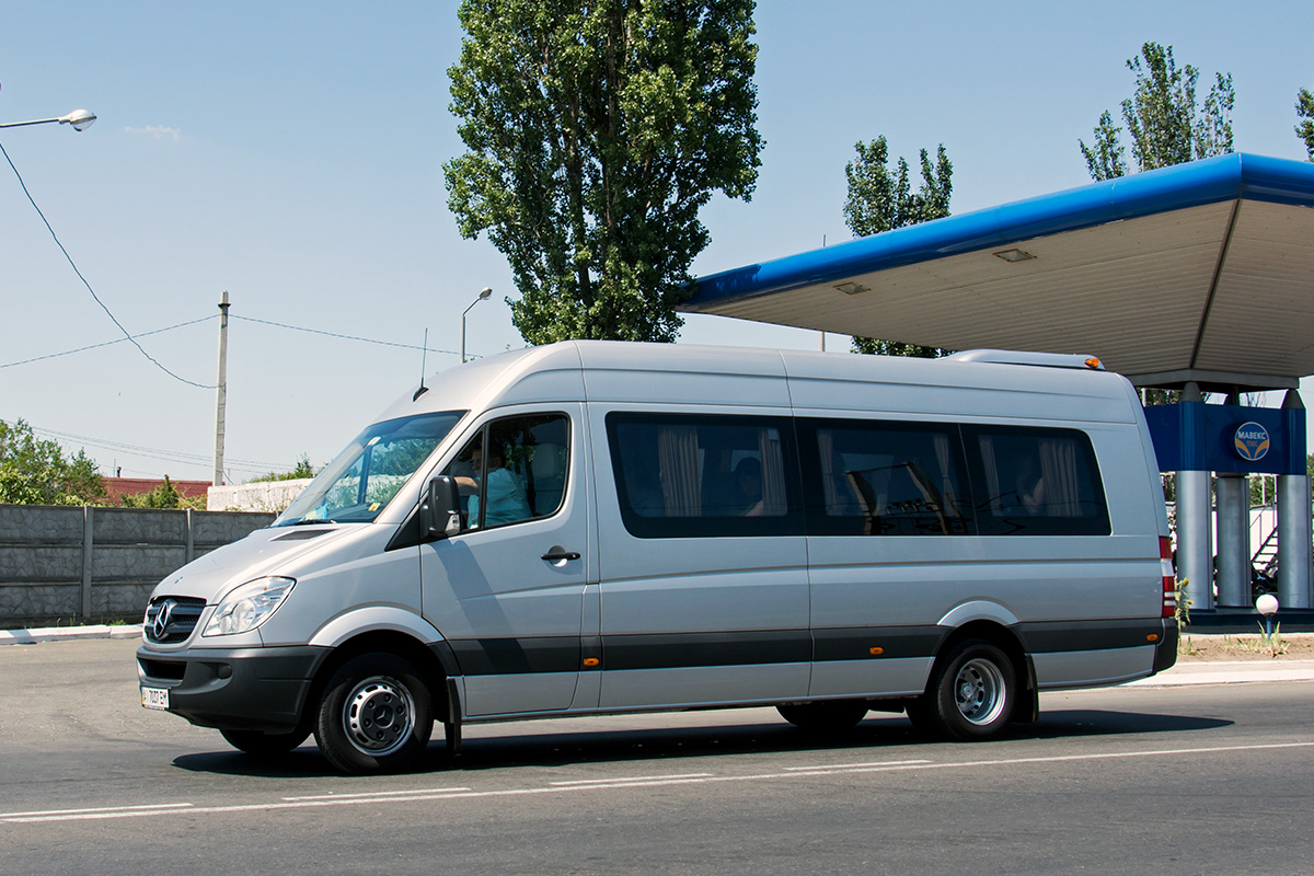 Мерседес бенц 515. Mercedes Sprinter 515. Mercedes-Benz Sprinter 515 турист. Микроавтобус Спринтер 515. Мерседес Спринтер 515 пассажирский.