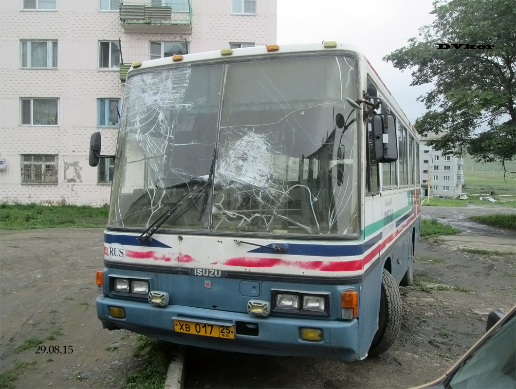 Приморский край, Isuzu Journey № ХВ 017 25