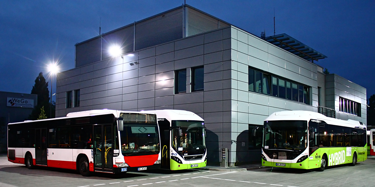 Hamburk, Mercedes-Benz O530 Citaro facelift č. 8310; Hamburk, Volvo 7900 Hybrid č. 8193; Hamburk — Miscellaneous photos