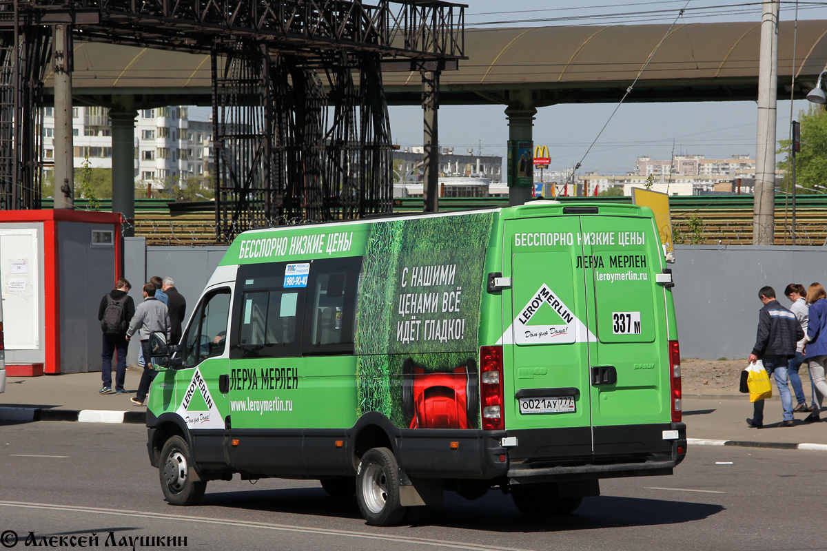 Москва, Нижегородец-2227UU (IVECO Daily) № О 021 АУ 777