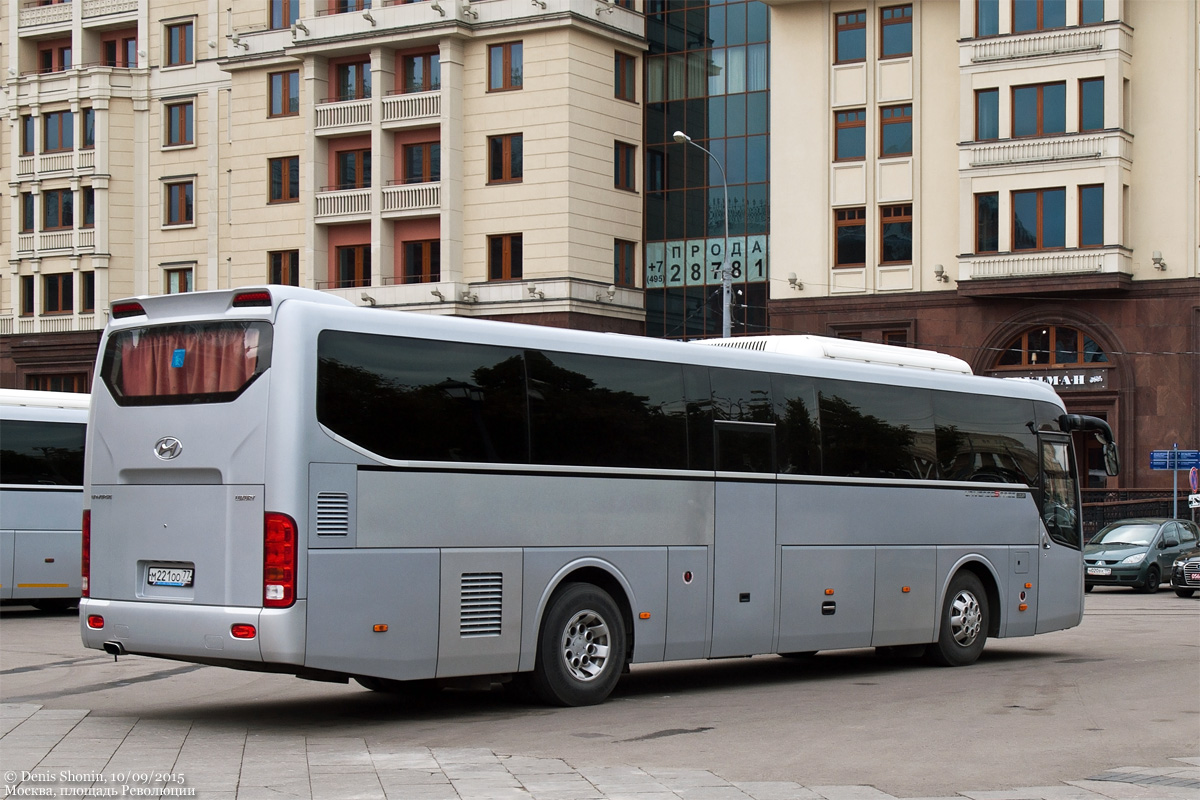 Москва, Hyundai Universe Space Luxury № М 221 ОО 77