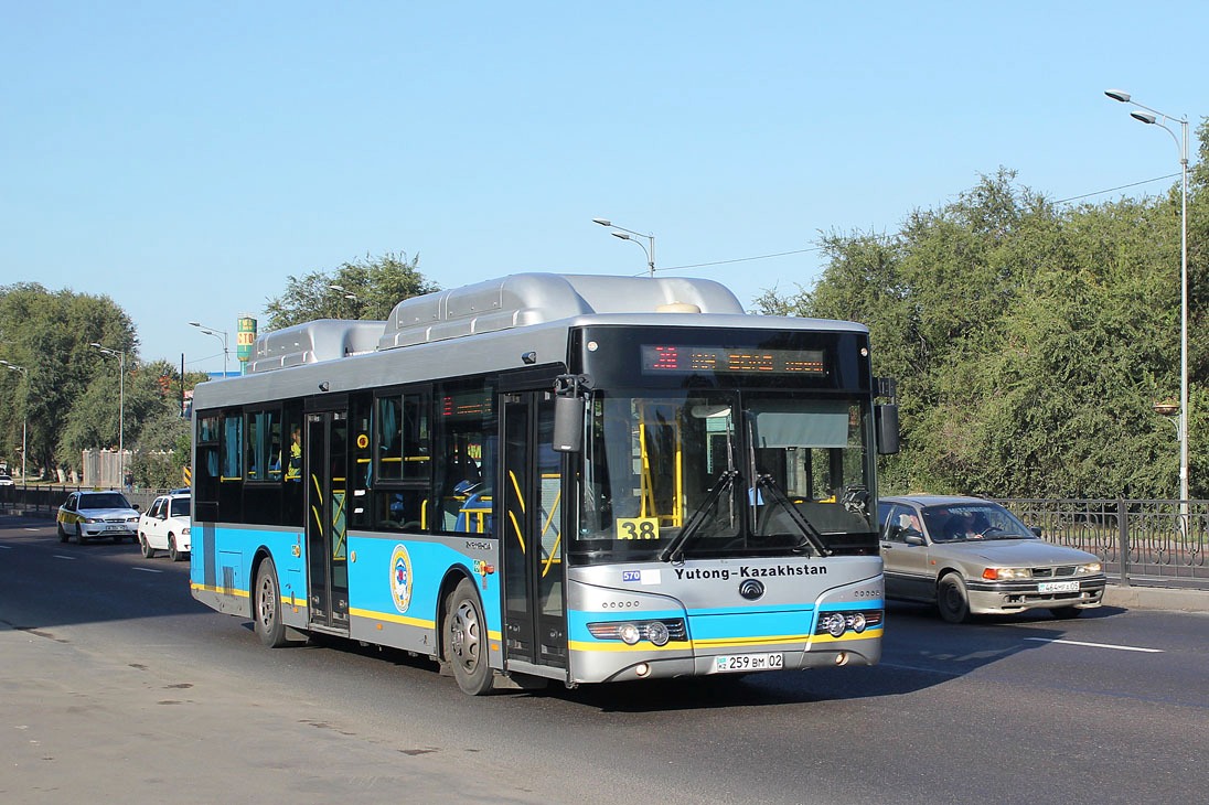 Алматы, Yutong ZK6118HGA № 570