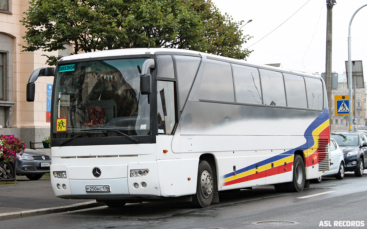 Санкт-Петербург, Mercedes-Benz O350-15RHD Tourismo № Р 250 АС 178