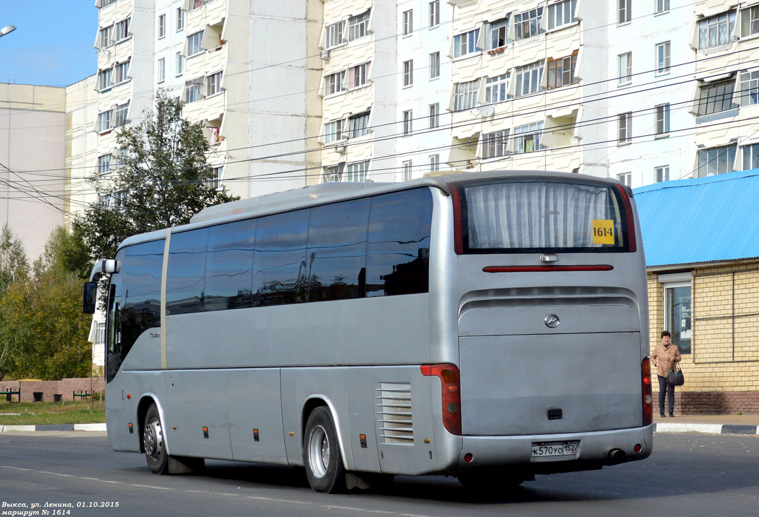 Автовокзал выкса нижний. Выкса автобус. Автобус Выкса Нижний Новгород. С570ум154. Е252уо152.