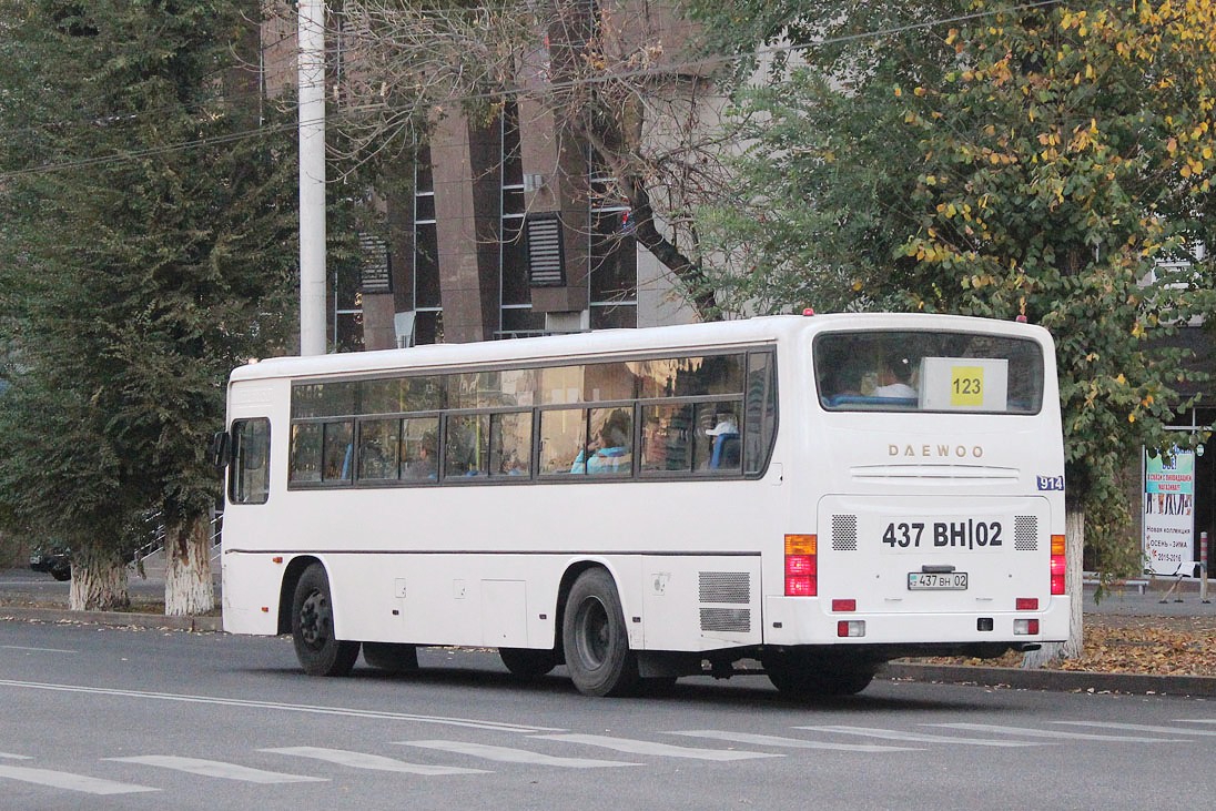 Almaty, Daewoo BS106 (SemAZ) # 914