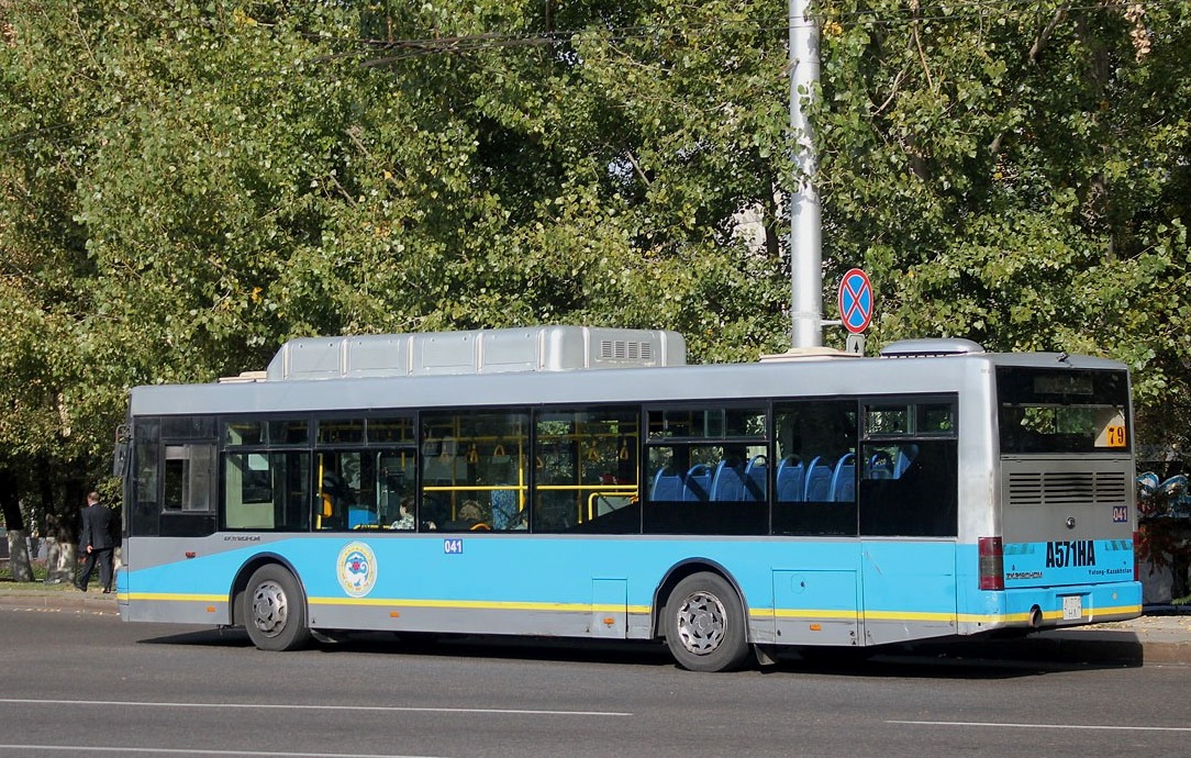 Алматы, Yutong ZK6120HGM № 041