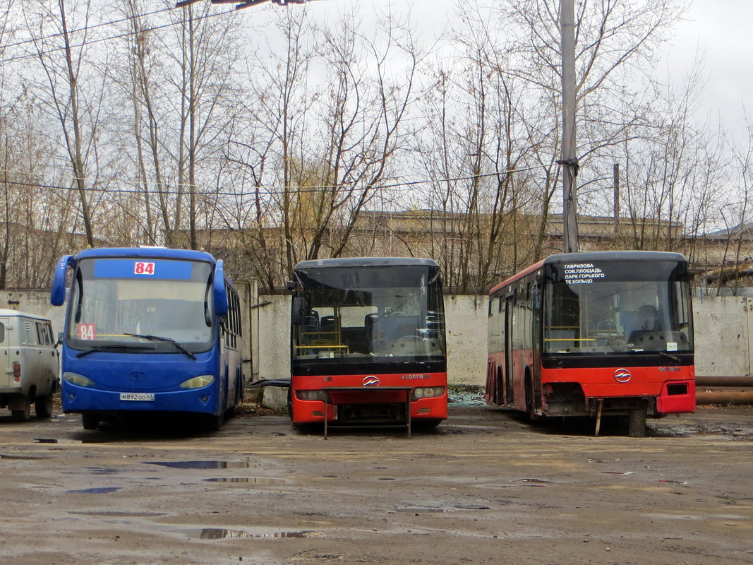 Кировская область, Mudan MD6106 № М 892 ОО 43; Кировская область, Higer KLQ6118GS № М 937 ОО 43; Кировская область, Higer KLQ6118GS № М 938 ОО 43