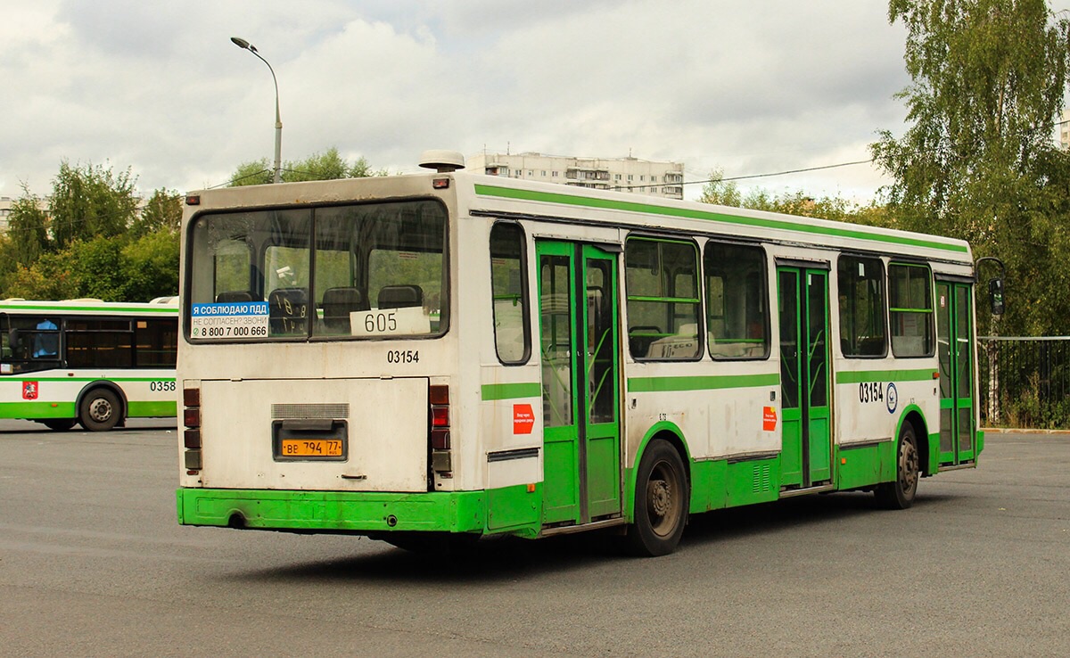 Moskva, LiAZ-5256.25 č. 03154