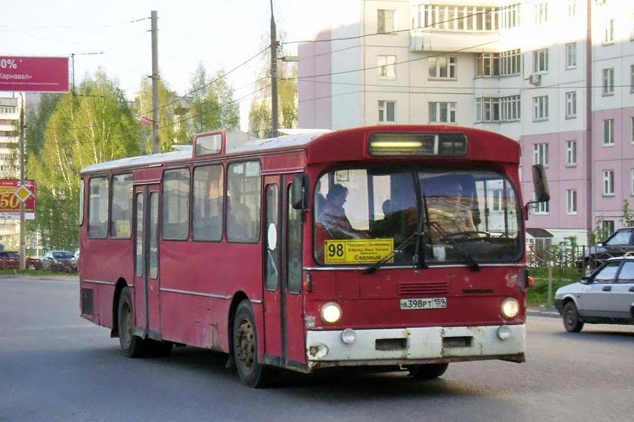 Perm region, Mercedes-Benz O305 # А 398 РТ 159