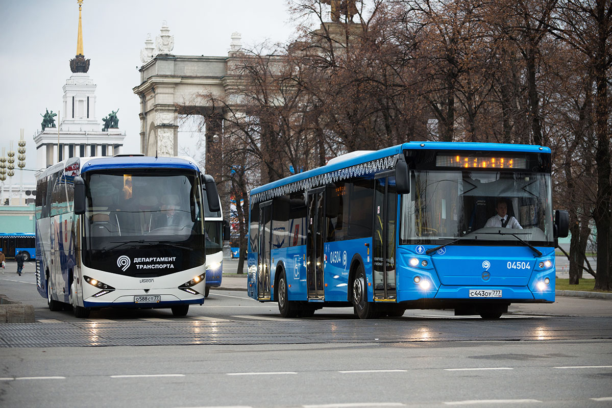 Москва, Viseon V021 C10 № О 588 СТ 77; Москва, ЛиАЗ-5292.22 (2-2-2) № 04504