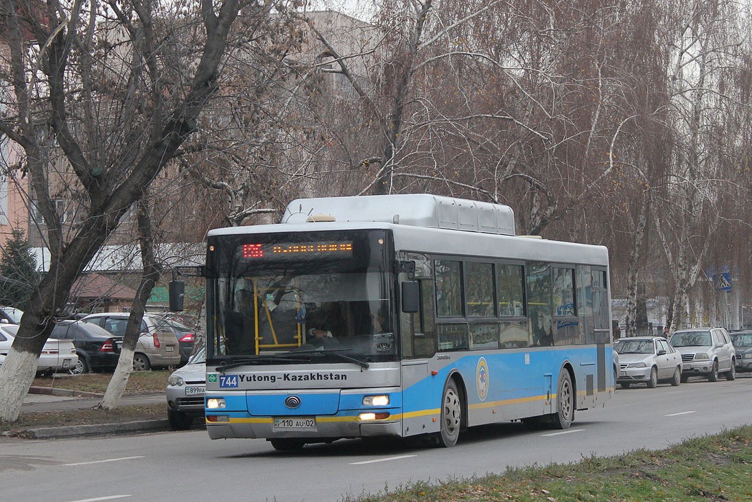 Алматы, Yutong ZK6118HGA № 744