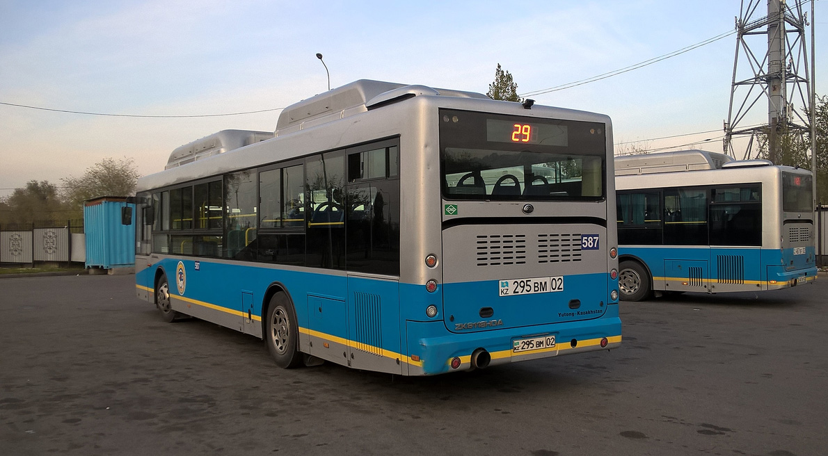 Алматы, Yutong ZK6118HGA № 587