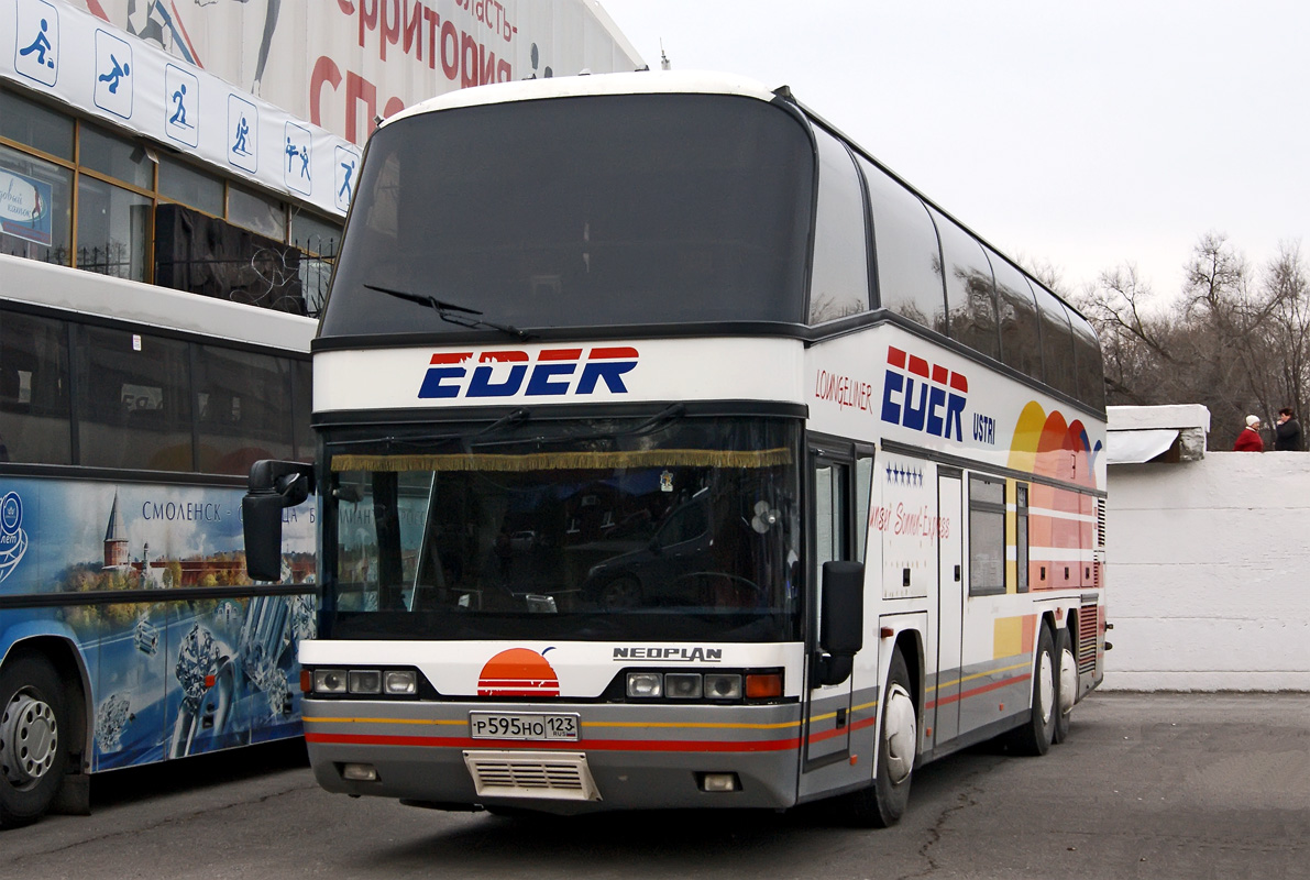 Волгоградская область, Neoplan N117/3 Loungeliner № Р 595 НО 123