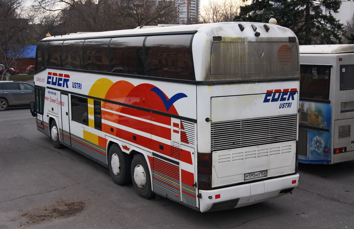 Волгоградская область, Neoplan N117/3 Loungeliner № Р 595 НО 123