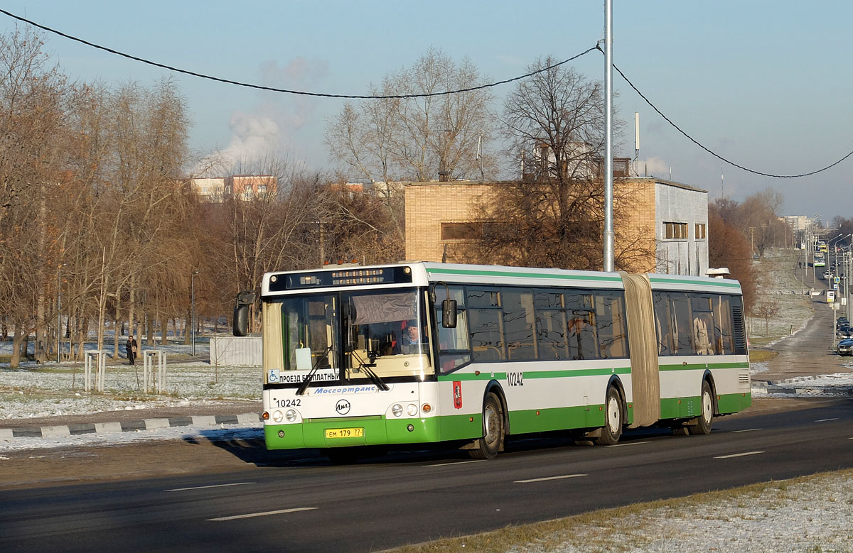 Москва, ЛиАЗ-6213.20 № 10242