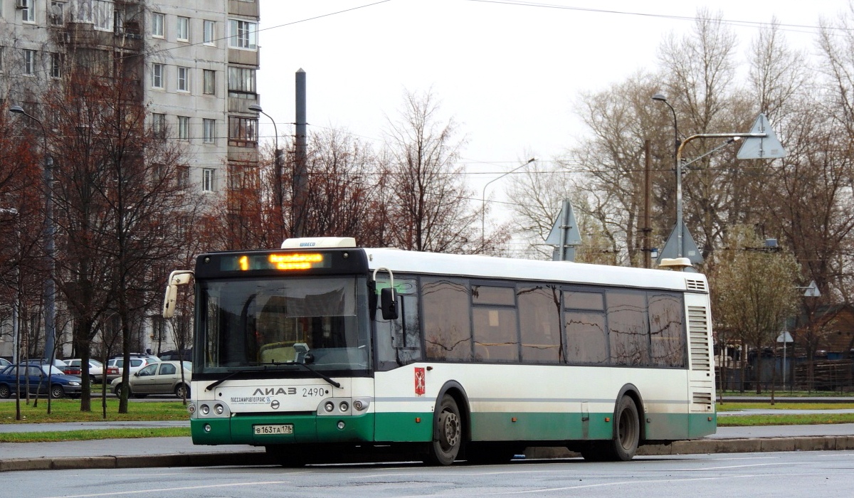 Sankt Petersburg, LiAZ-5292.60 Nr 2490