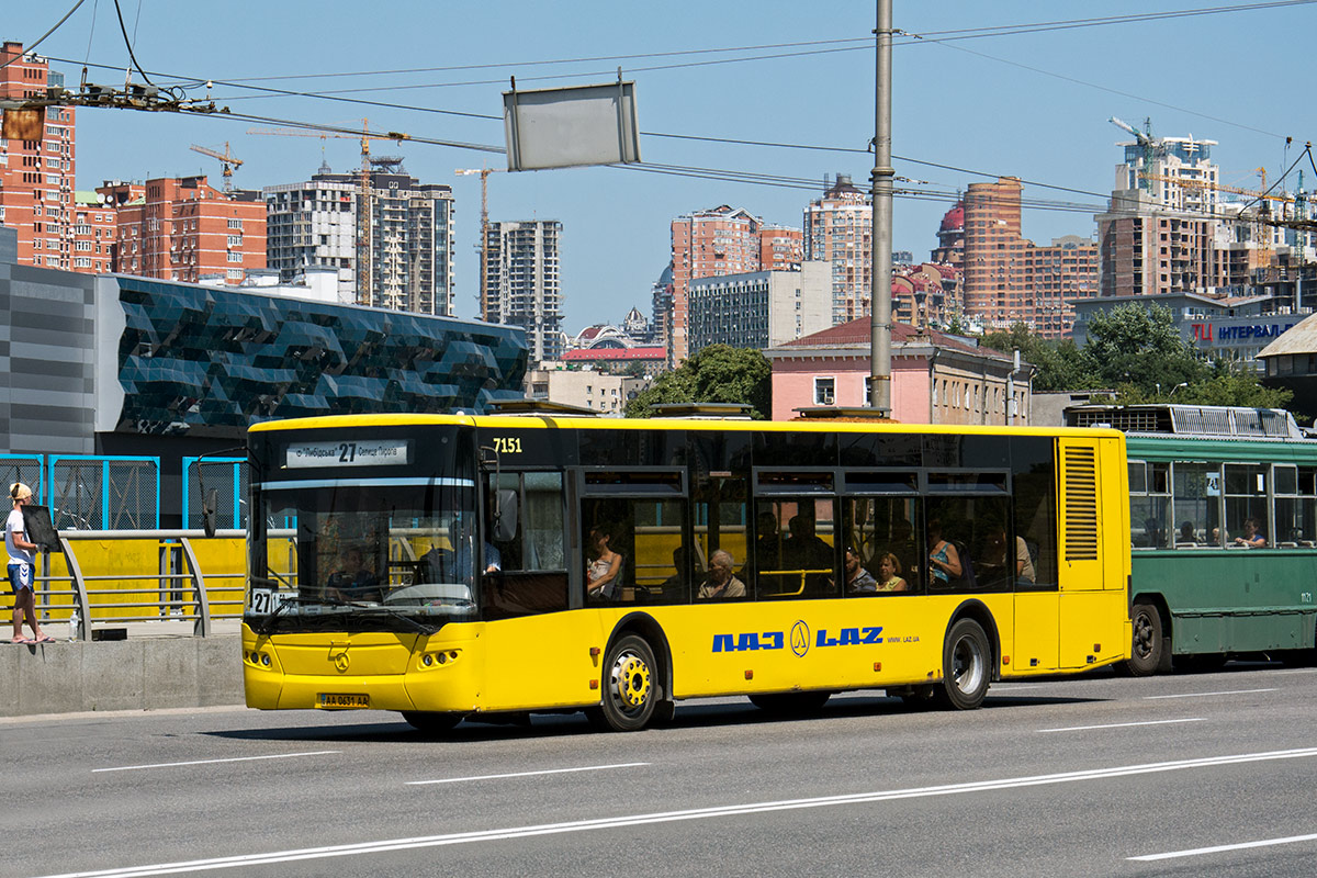 Kijów, LAZ А183D1 Nr 7151