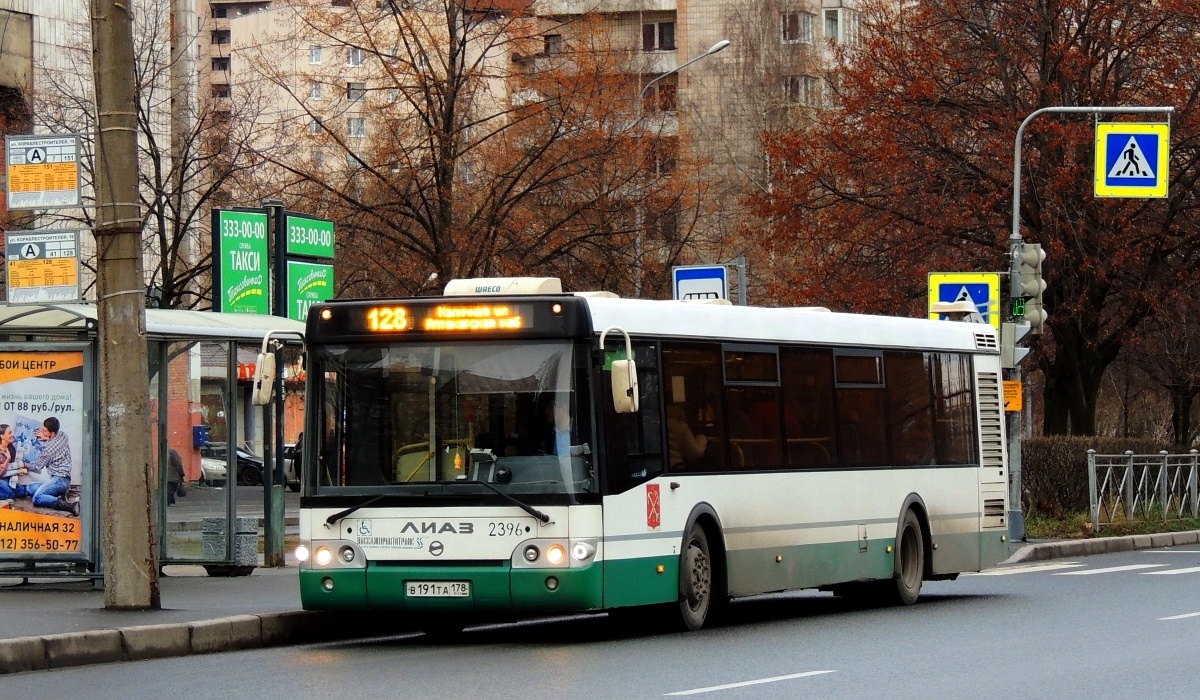 Sankt Petersburg, LiAZ-5292.60 Nr. 2396