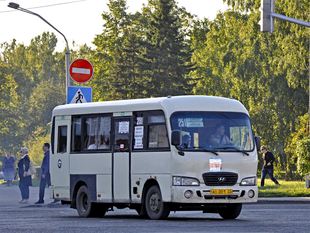 Алтайский край, Hyundai County SWB (РЗГА) № АО 001 22