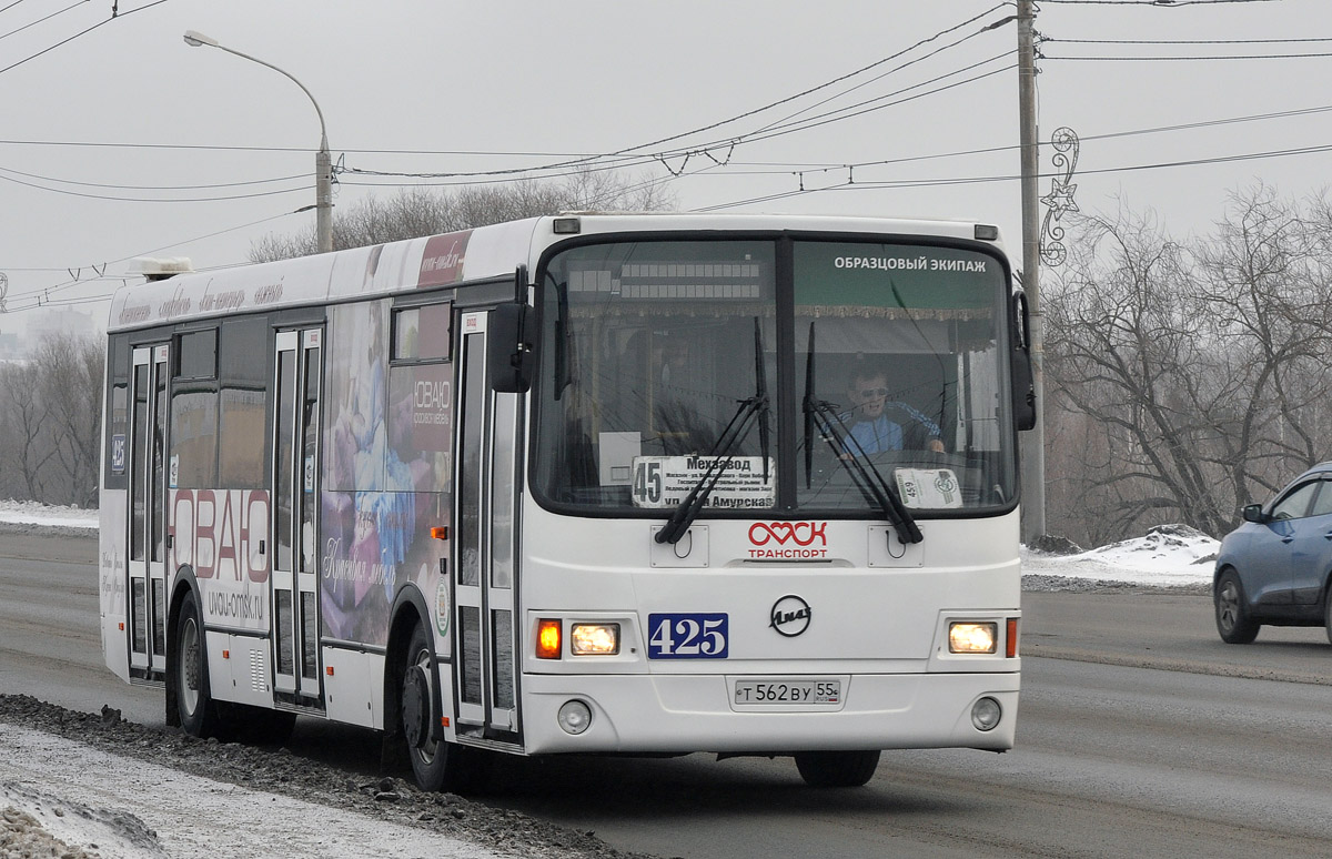 Omsk region, LiAZ-5256.53 # 425