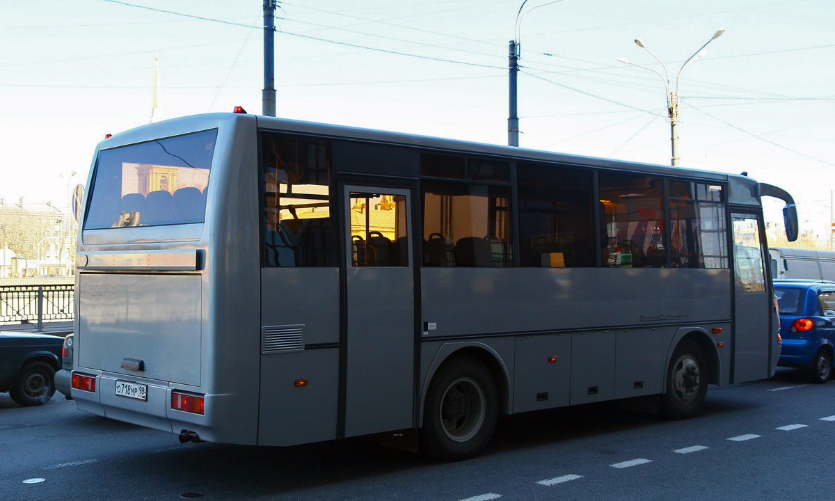 Санкт-Петербург, КАвЗ-4235-31 (1-1) № О 718 МР 98