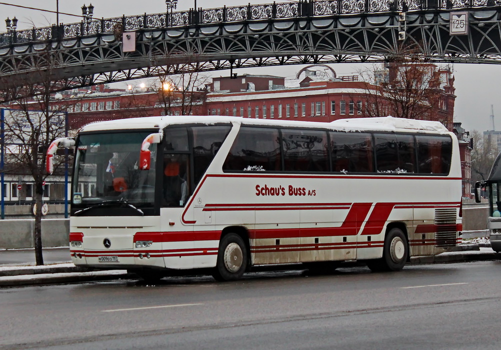 Москва, Mercedes-Benz O350-15RHD Tourismo № К 009 ЕО 197