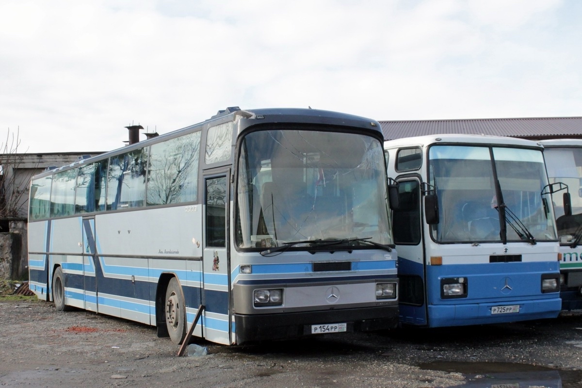 Абхазия, Hispano Alcotán № Р 154 РР; Абхазия, Otomarsan Mercedes-Benz O303 № Р 725 РР