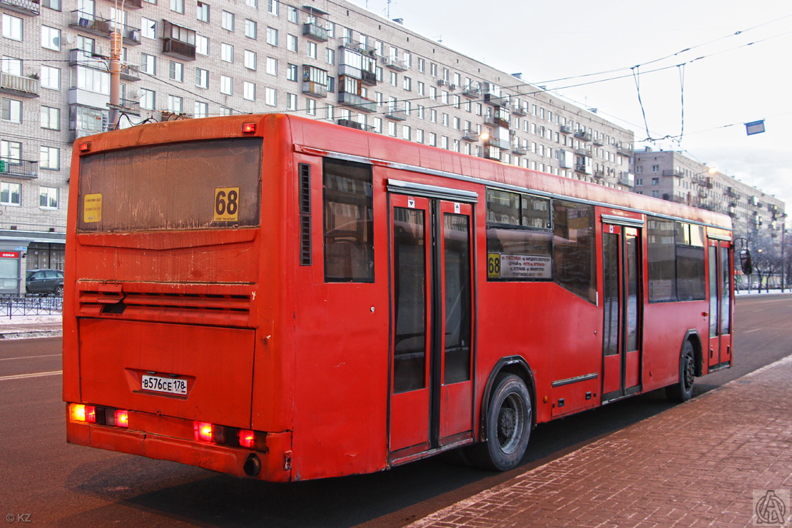 Sankt Petersburg, NefAZ-5299-30-22 Nr 576