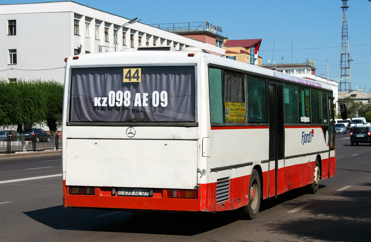 Карагандинская область, Mercedes-Benz O408 № 098 AE 09