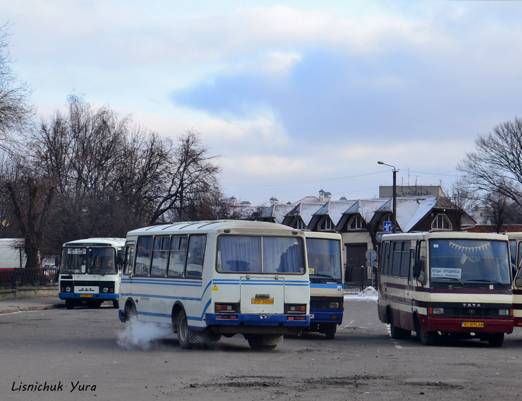 Волынская область, ПАЗ-3205-110 № 017-34 ВО; Волынская область — Автобусные вокзалы, станции и конечные остановки