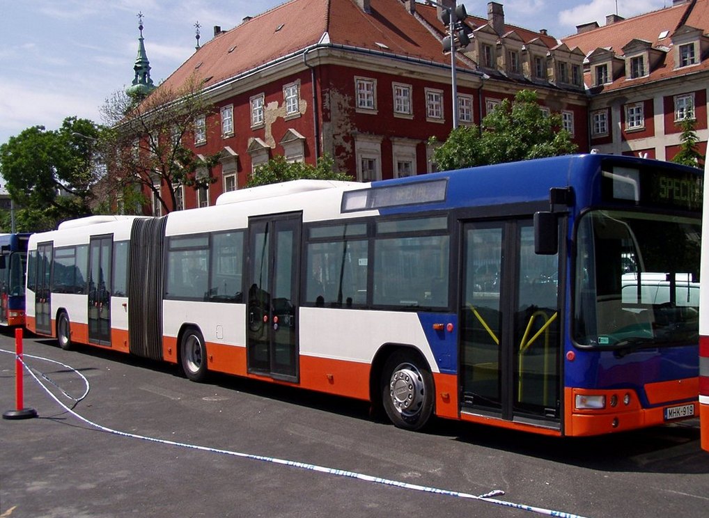 Венгрия, Volvo 7000A № MHK-919