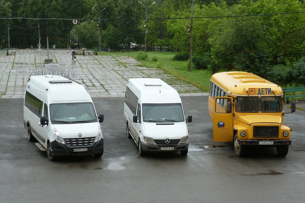 Свердловская область, Renault Master № М 294 РХ 152; Свердловская область, Mercedes-Benz Sprinter W903 313CDI № Х 937 РК 96; Свердловская область — Разные фотографии