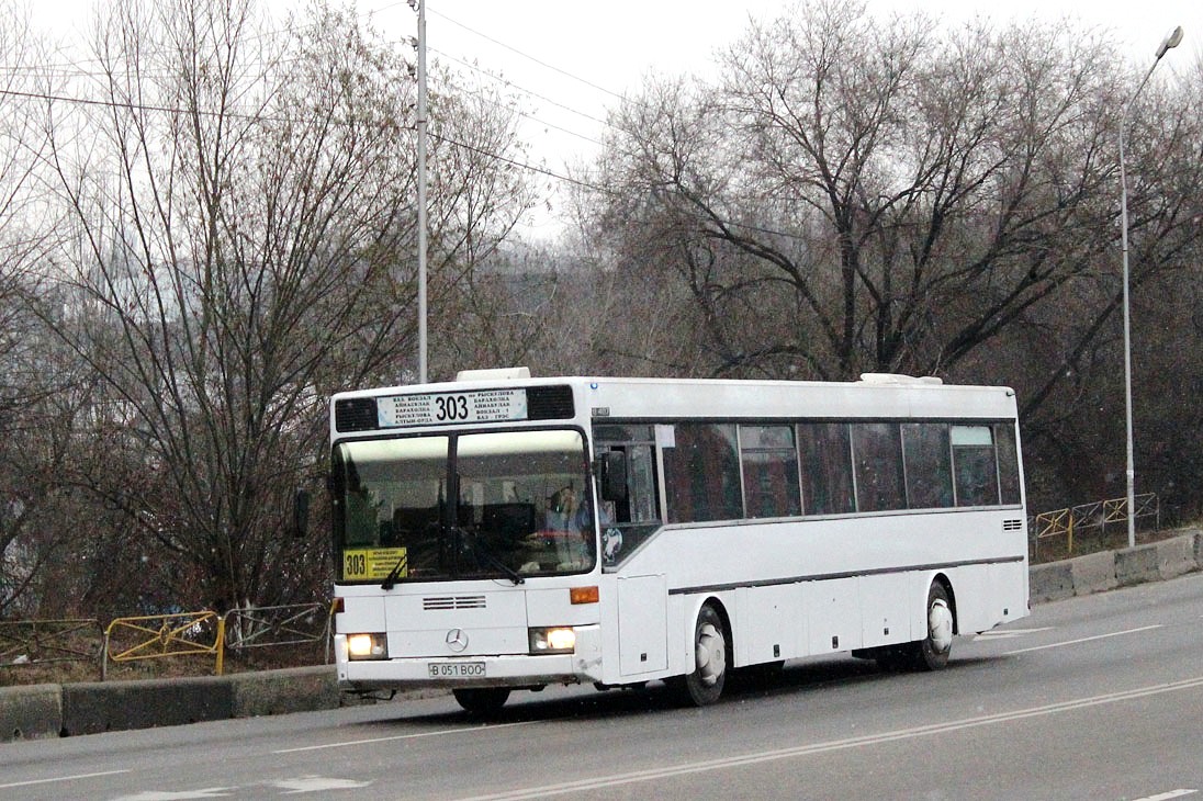 Almaty, Mercedes-Benz O407 № B 051 BOO