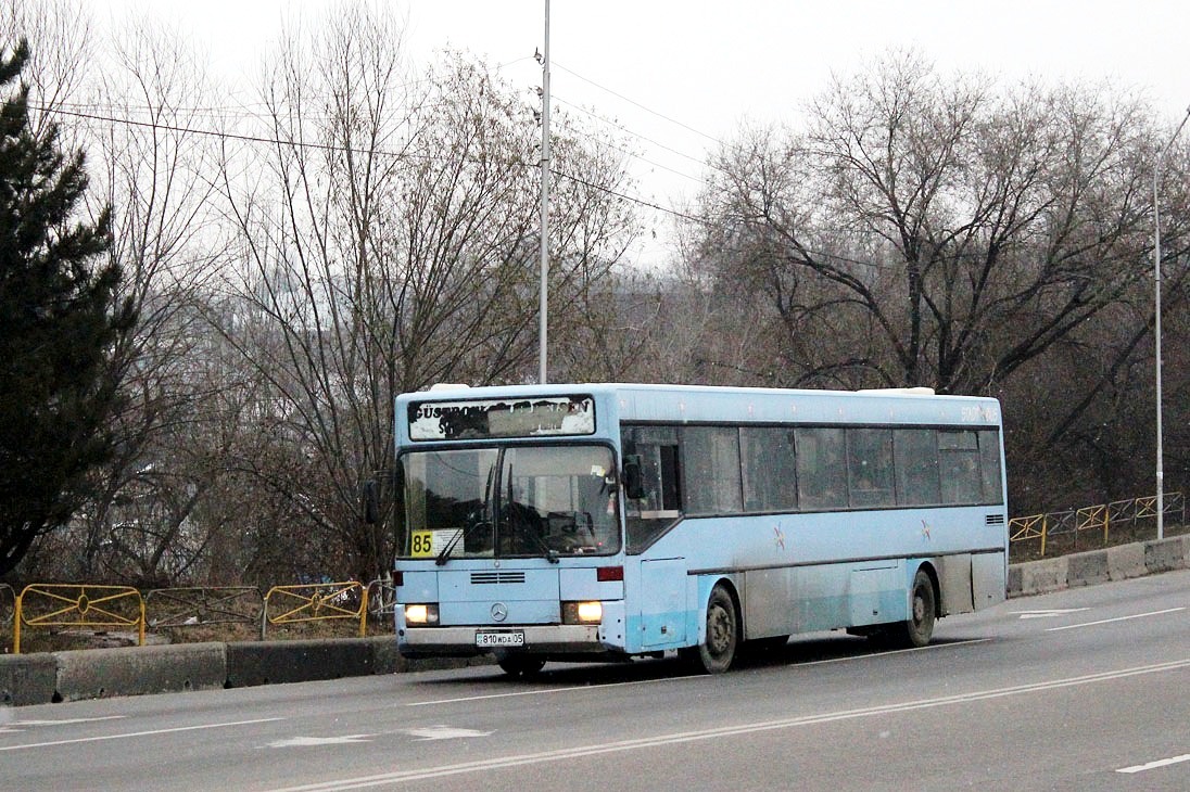 Almaty, Mercedes-Benz O405 č. 810 WDA 05