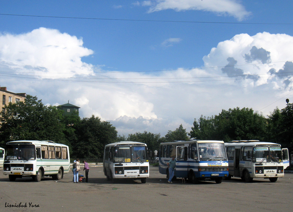 Волынская область, ПАЗ-32053 № AC 0099 AA; Волынская область, ПАЗ-32054 № AC 1452 AC; Волынская область, БАЗ-А079.23 "Мальва" № AC 4244 AH; Волынская область, ПАЗ-32053 № AC 1501 AT; Волынская область — Автобусные вокзалы, станции и конечные остановки