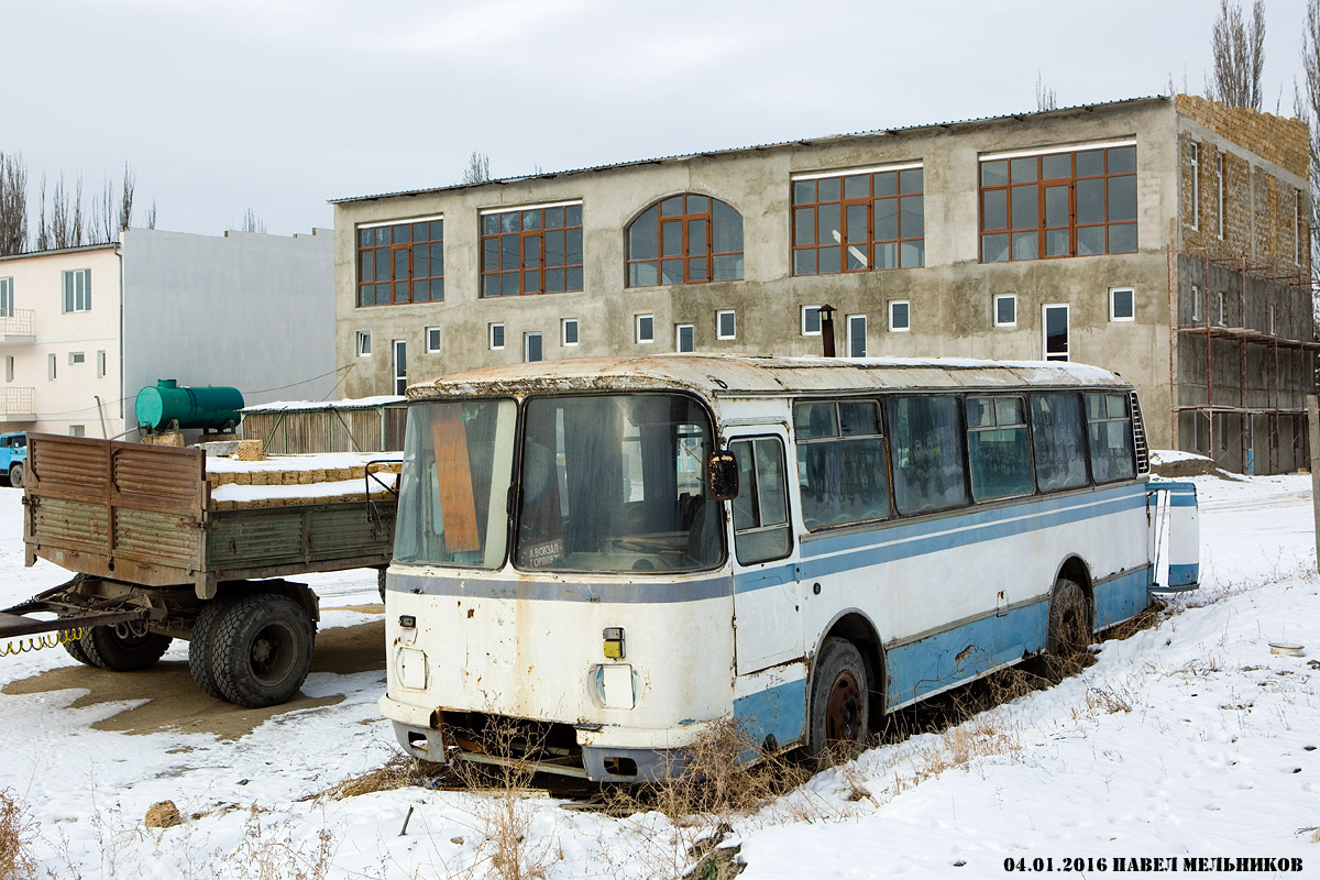 Республика Крым, ЛАЗ-695Н № (82) Б/Н 09; Республика Крым — Автобусы без номеров