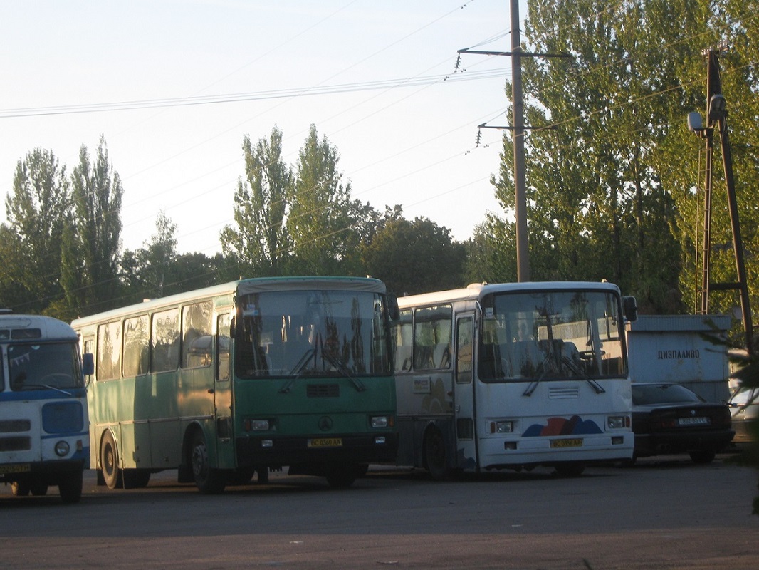 Львовская область, ЛАЗ-42072 № BC 0360 AA; Львовская область, ЛАЗ-4207 № BC 0356 AA