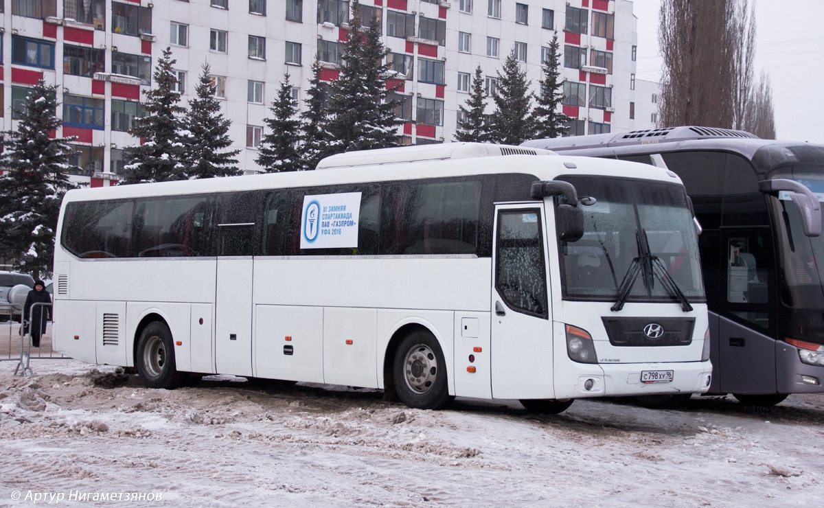 Свердловская область, Hyundai Universe Space Luxury № С 798 ХУ 96