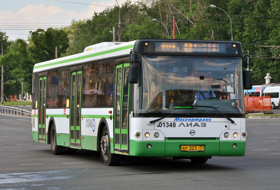 Moskau, LiAZ-5292.22 (2-2-2) Nr. 01348