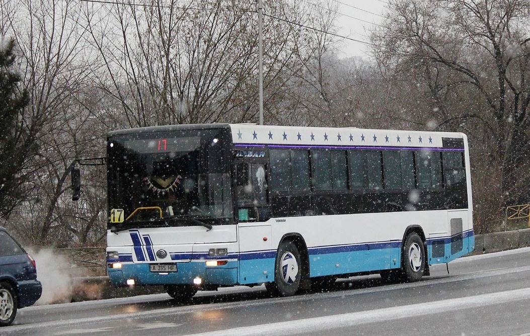 Алматы, Yutong ZK6108HGH № 7054