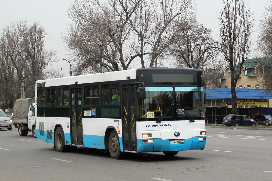 Almaty, Yutong ZK6108HGC sz.: 947 AD 02