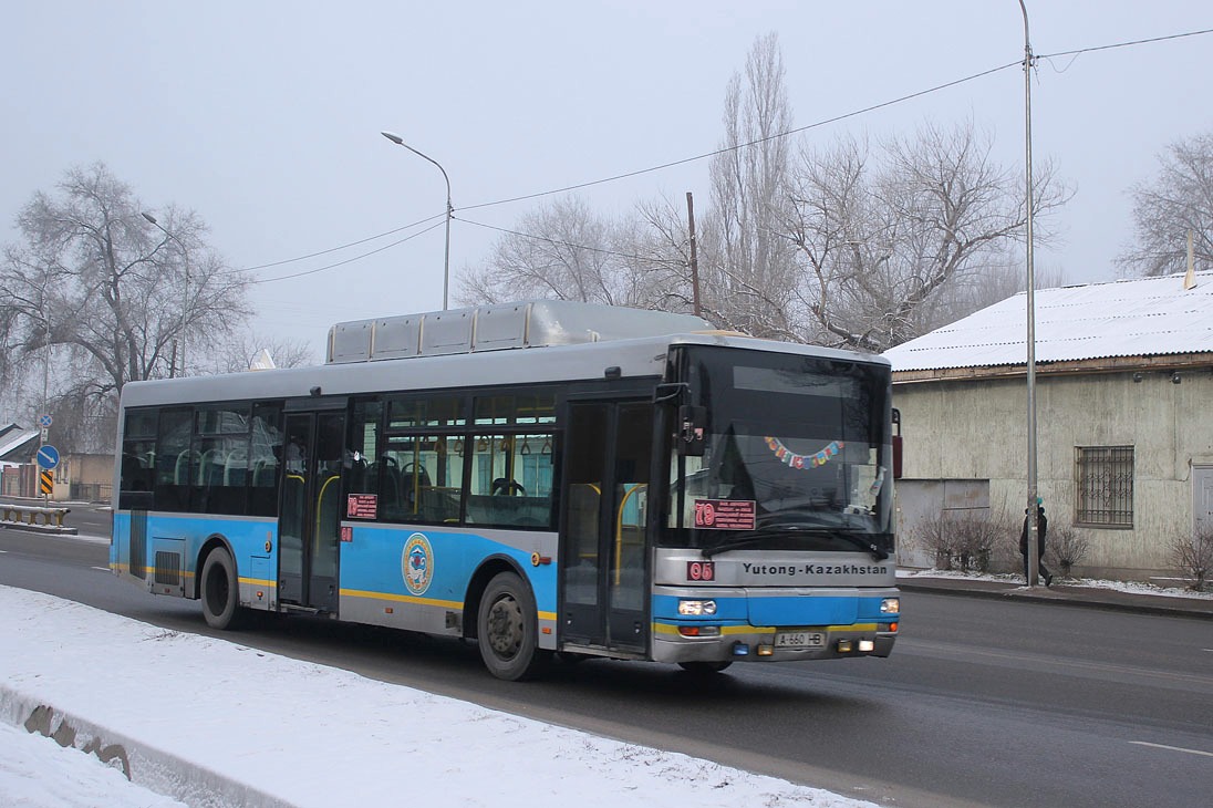 Алматы, Yutong ZK6120HGM № 005