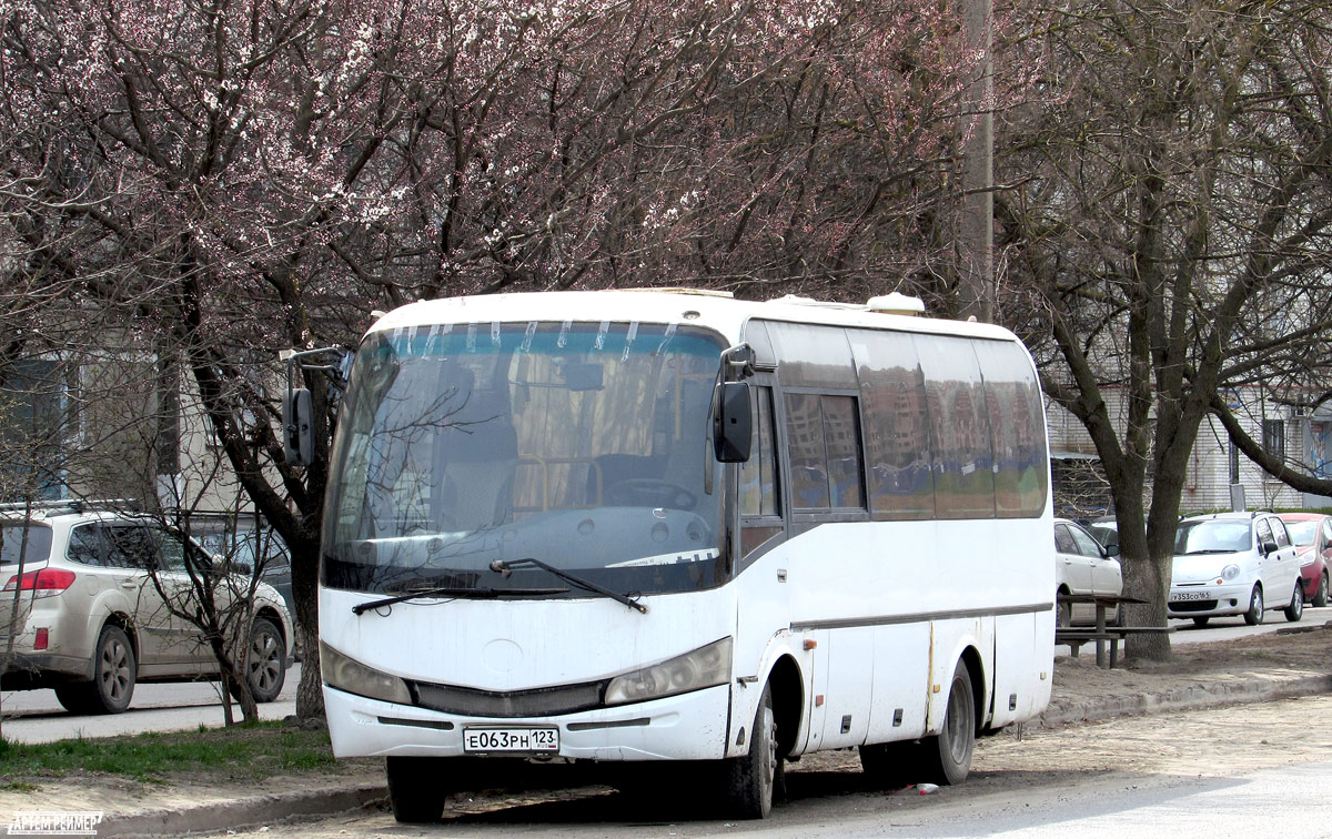 Краснодарский край, Yutong ZK6737D № Е 063 РН 123