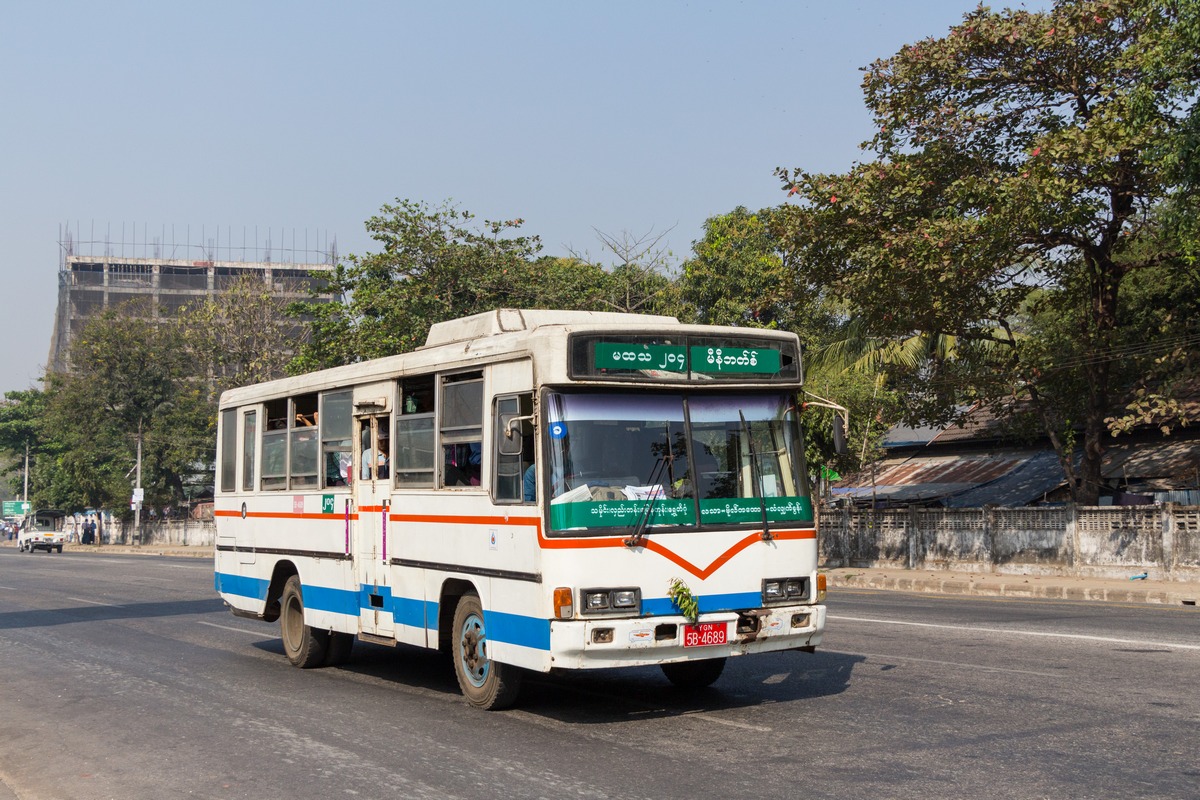 Мьянма (Бирма), Isuzu Journey № 5B-4689