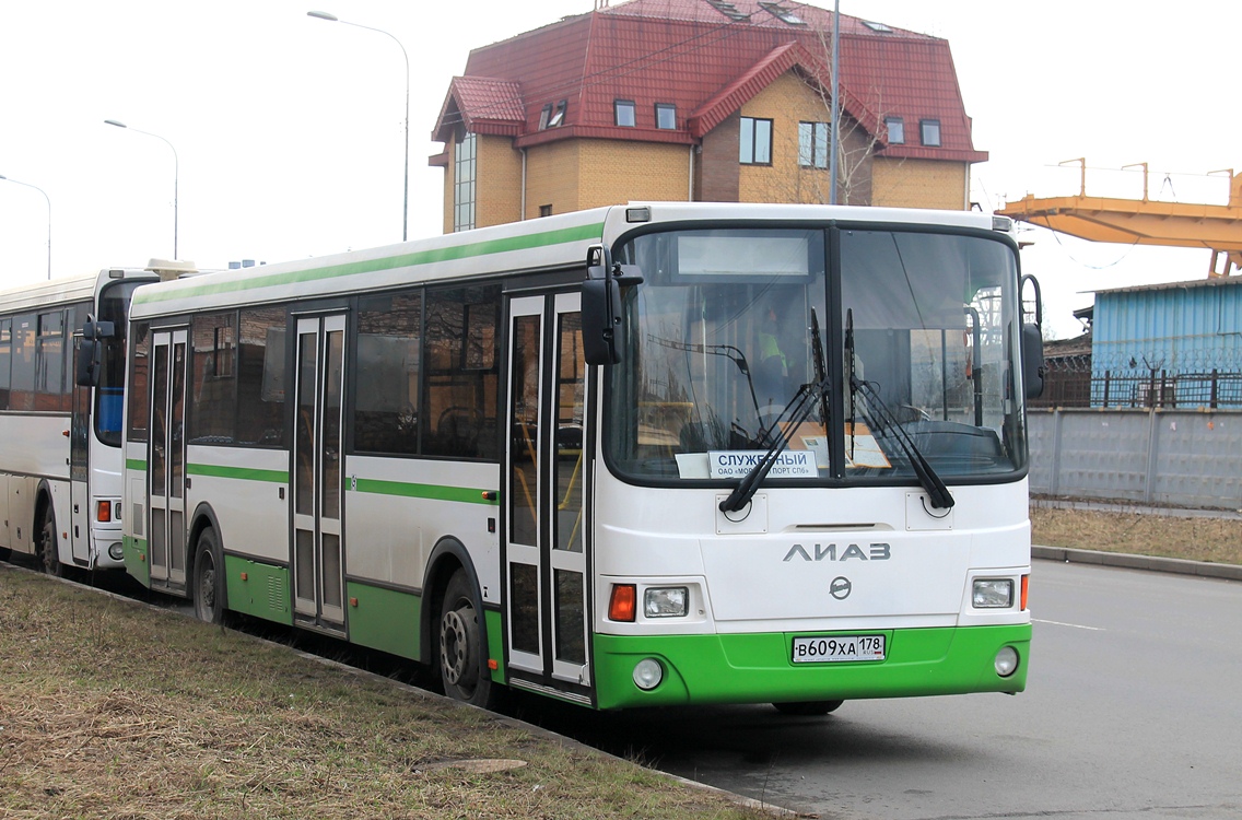Санкт-Петербург, ЛиАЗ-5256.54 № В 609 ХА 178